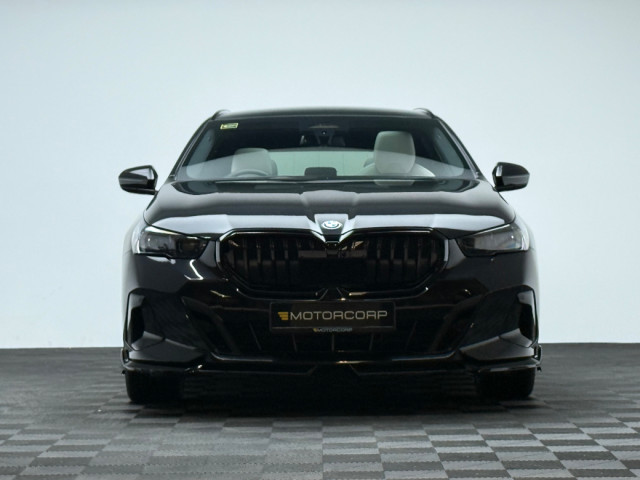 Image for 2025 BMW 5 Series 530E M SPORT