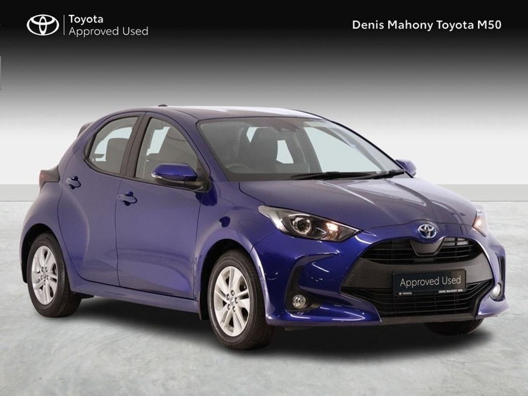 Image for 2023 Toyota Yaris Luna Hybrid