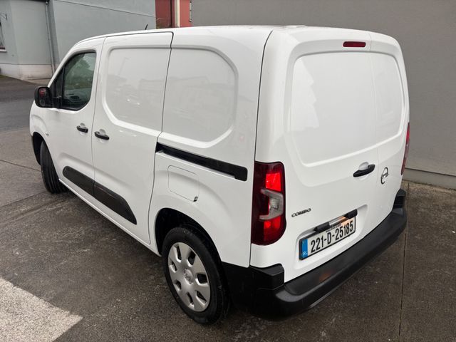 Image for 2022 Opel Combo 1.5 CDTi 100PS SWB 
