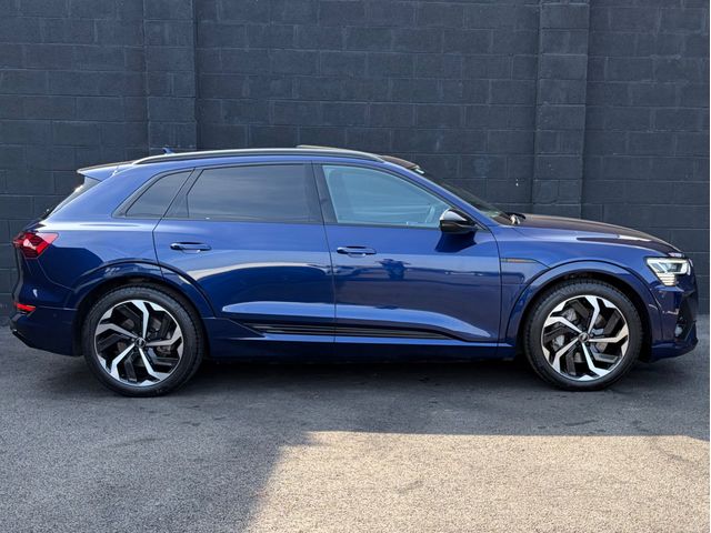 Image for 2022 Audi e-tron 55 QUATTRO SLINE BLACK EDITION 95KWH