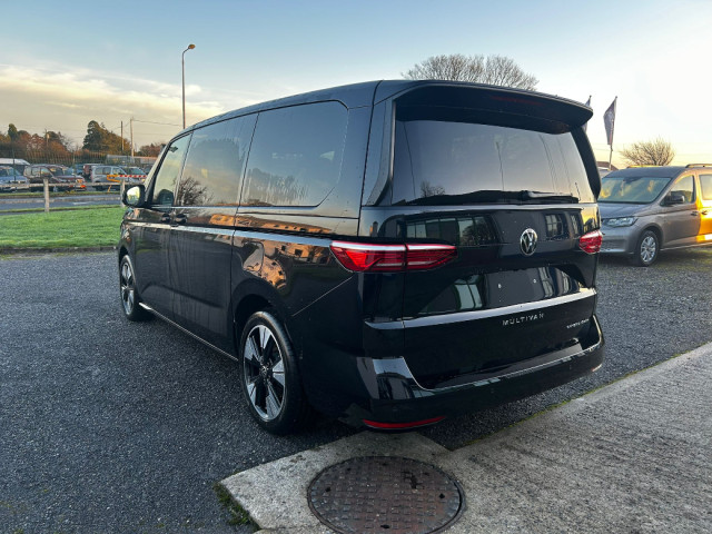 Image for 2026 Volkswagen Multivan Hybrid Wheelchair Accessible