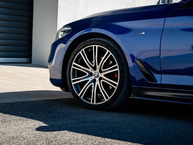 Image for 2019 BMW 5 Series 520D M Sport *SAN MARINO BLUE*