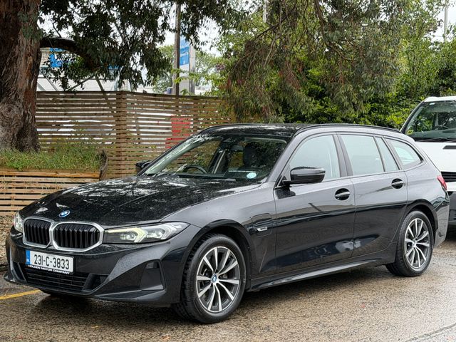 Image for 2023 BMW 3 Series SERVICE HISTORY. REAR CAMERA. 2 KEYS
