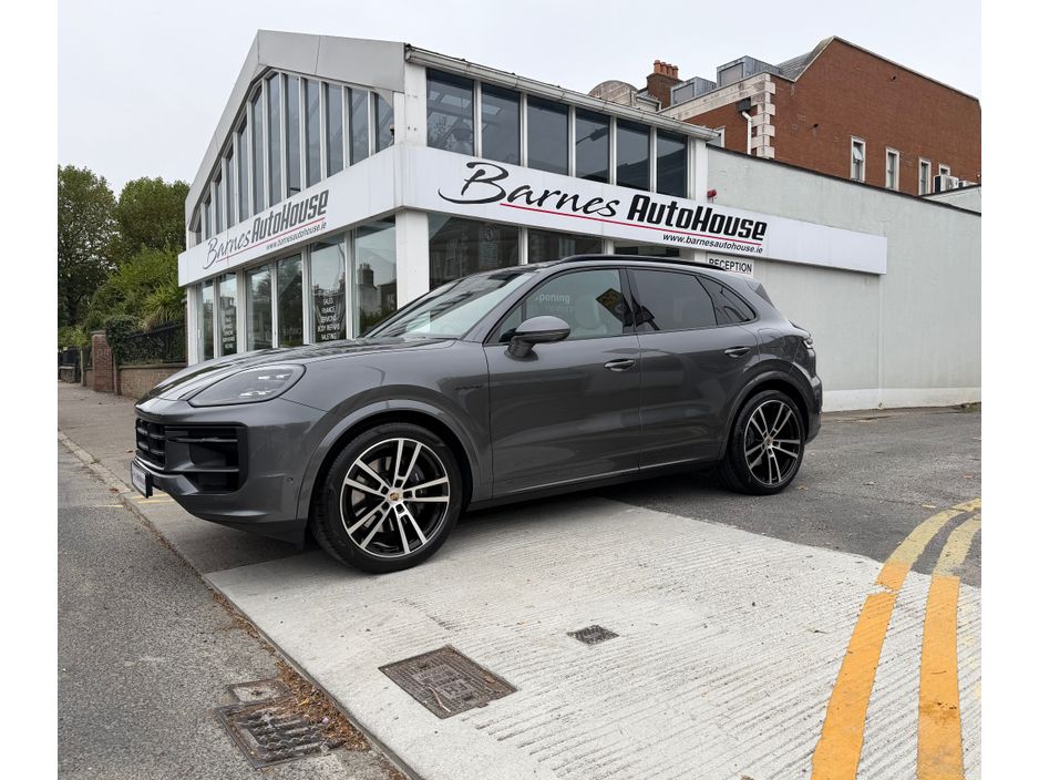 Image for 2025 Porsche Cayenne *GORGEOUS SPEC* 3.0 E-HYBRID AUTO 5DR