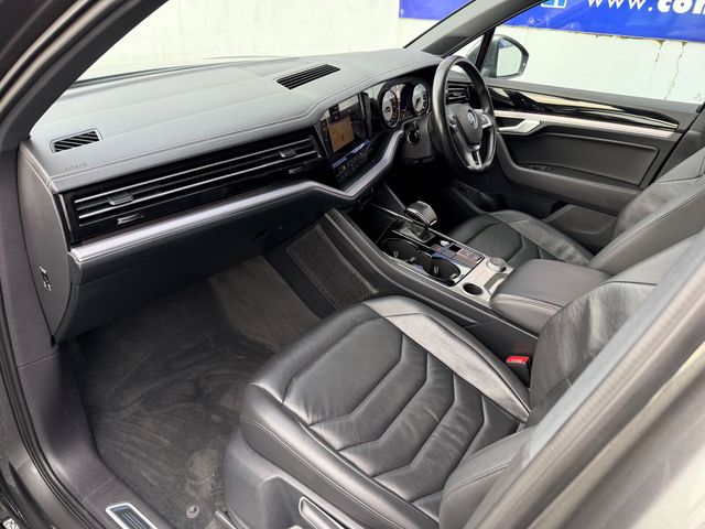 Image for 2019 Volkswagen Touareg 