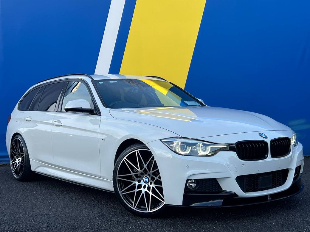 Image for 2018 BMW 3 Series 320d M-SPORT TOURING // COMPETITION PACK // SHADOW EDITION // LEATHER HEATED & POWERED M-SPORT SEATS