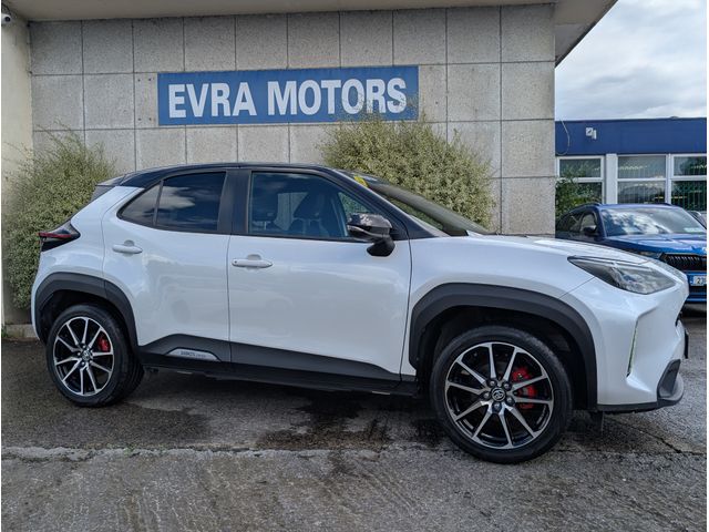 Image for 2023 Toyota Yaris Cross GR SPORT HYBRID AUTOMATIC 1.5 PETROL //LOW MILES//360 PARKING CAMERAS//KEYLESS ENTRY//ADAPTIVE CRUISE CONTROL//