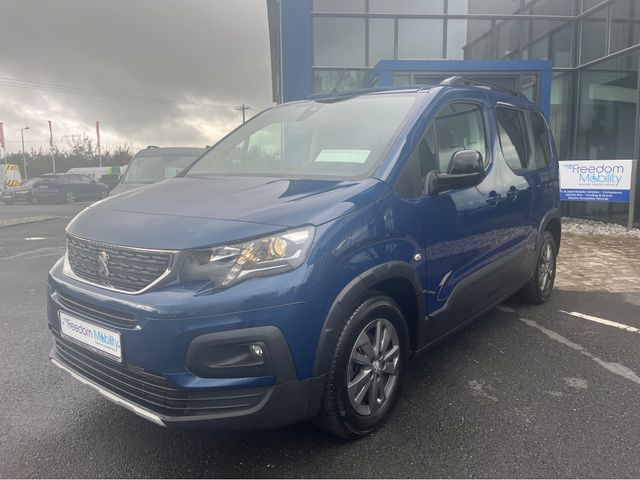 Image for 2022 Peugeot Rifter Wheelchair Accessible SWB manual