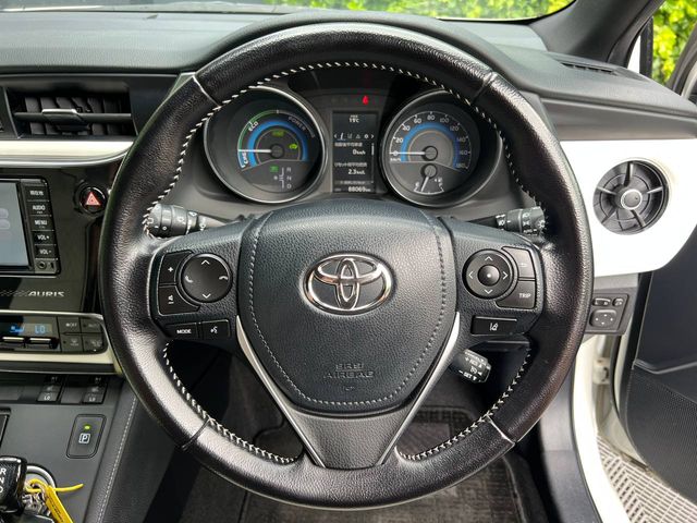 Image for 2017 Toyota Auris 1.8 HYBRID AUTO // DIAMOND CUT ALLOYS // LANE ASSIST // REVERSE CAMERA