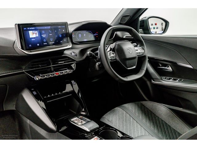 Image for 2026 Peugeot 2008 Allure HYBRID Auto 145HP - includes Protection Pack