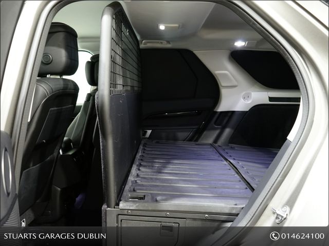 Image for 2022 Land Rover Discovery 3.0 SD6 HSE Comm - **Vat Invoice **Premium Metallic, Electric Tow Pack , Hi Low Gear Box , Cooler Box , Wireless Charger 