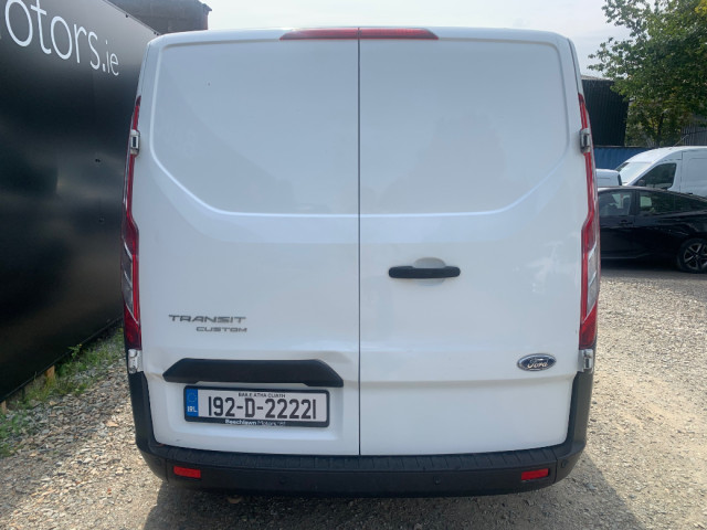 Image for 2019 Ford Transit Custom 2.0 TDCI 105 PS SWB // PRICE EXCL. VAT // 10/25 CVRT // ONE OWNER // 