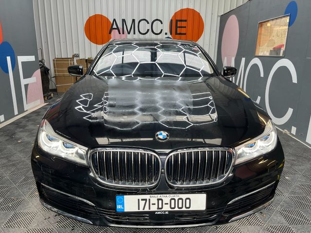 Image for 2017 BMW 7 Series 2017 BMW 740 E I-PERFORMANCE EXECTIVE 2.0 AUTOMATIC / CRUISE CONTROL / PARKING CAMERA / ELECTRIC MEMORY HEATED & HEATED SEATS / PANORAMIC SUNROOF / AMBIENT LIGHTS AND MORE