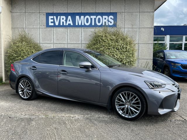 Image for 2019 Lexus IS 300h PREMIUM HYBRID AUTOMATIC 2.5 PETROL //HIGH SPEC//FULL LEATHER ELECTRIC HEATED/COOLED SEATS//HEATED STEERING WHEEL//SAT NAV//ADAPTIVE CRUISE CONTROL//KEYLESS ENTRY//