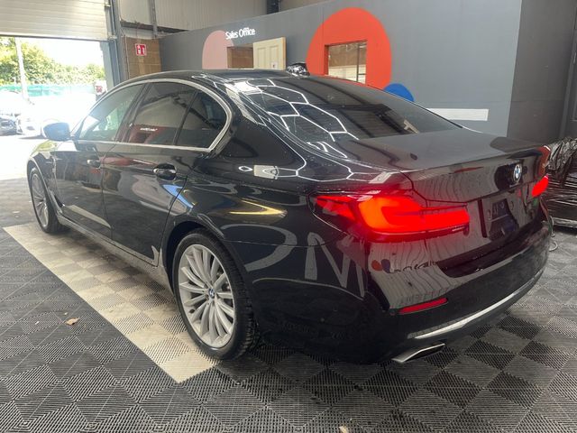 Image for 2021 BMW 5 Series 2021 BMW 5 530E 2.0 AUTOMATIC / CRUISE CONTROL / PARKING CAMERA / ELECTRIC MEORY & HEATED SEATS / LEATHER INTERIOR / REAR SEAT ENTERTAINMENT SCREENS AND MORE