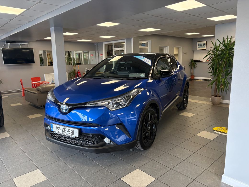Image for 2019 Toyota C-HR Hybrid Luna Sport 4DR Auto