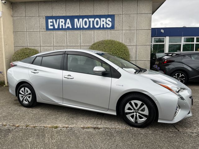 Image for 2018 Toyota Prius AUTOMATIC HYBIRD 1.8 PETROL //HEAD UP DISPLAY//KEYLESS ENTRY//ADAPTIVE CRUISE CONTROL//LOW MILES// 
