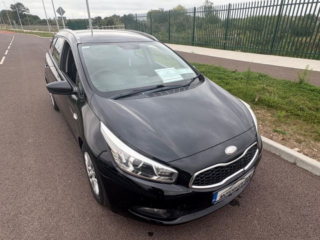Image for 2013 Kia Ceed SW CRDI Excellent Condition! BLUETOOTH AIR CON, Six speed transmission, Rear Parking Sensors, Multi-Function Steering Wheel