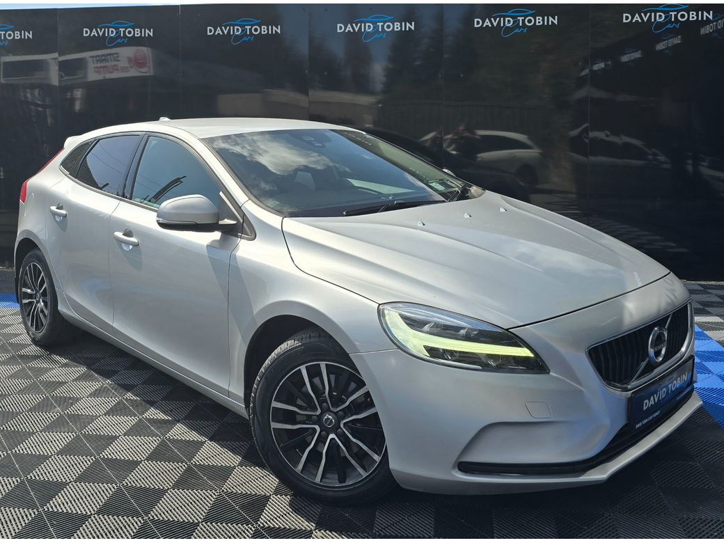 Image for 2016 Volvo V40 D3 MOMENTUM EDITION