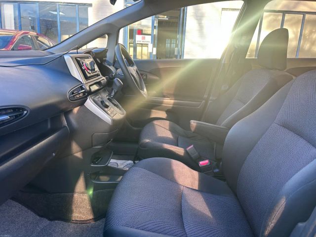 Image for 2013 Toyota Wish PETROL AUTO AWD 7 SEATS