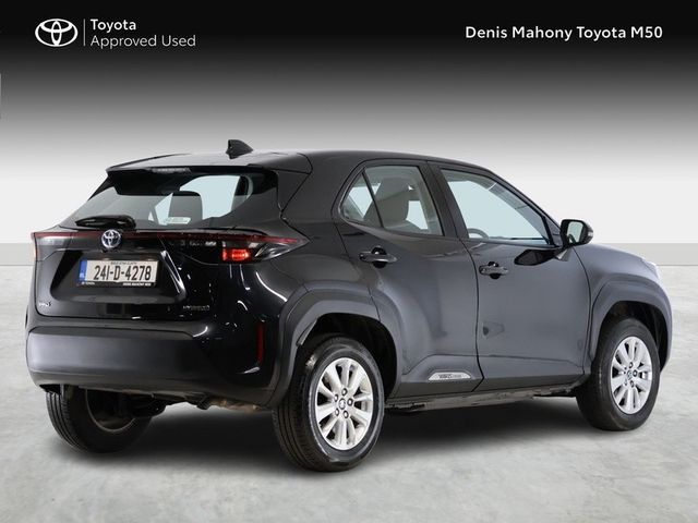 Image for 2024 Toyota Yaris Cross Luna Hybrid