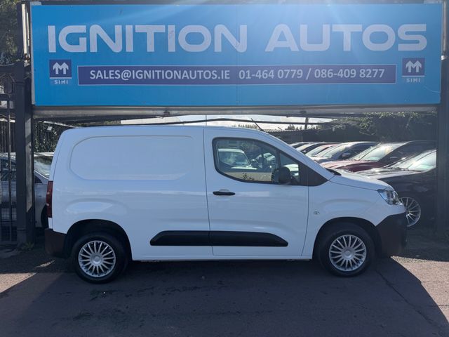 Image for 2022 Citroen Berlingo 2022 CITROËN BERLINGO 1.5 BLUEHDI ENTERPRISE MWB 1 OWNER | 3 SEATER | NEW DOE | FRESH SERVICE