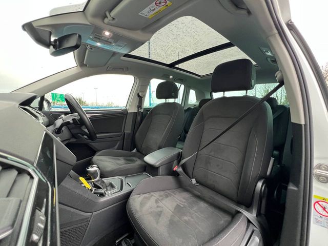 Image for 2023 Volkswagen Tiguan ELEGANCE 1.4 HYBRID ** TOP SPEC ** // OPENING PAN ROOF // HEATED SEATS // APPLE CARPLAY/ANDROID AUTO