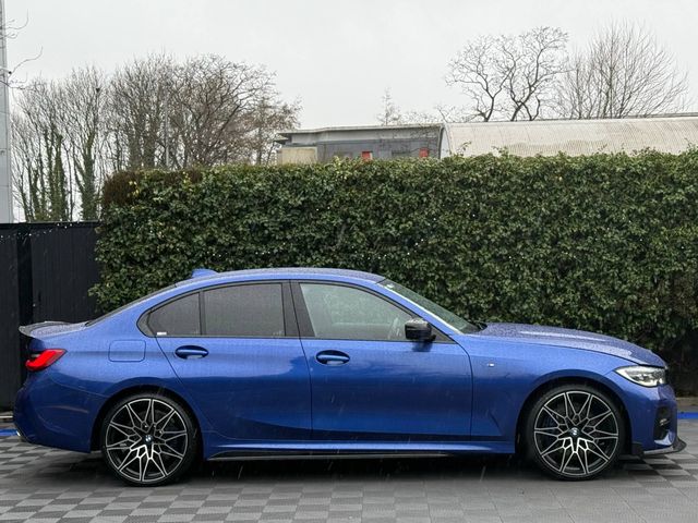 Image for 2020 BMW 3 Series 330e M-SPORT COMPETITION 2.0 HYBRID ** HUGE SPEC ** // VERY LOW MILEAGE // HEADS-UP DISPLAY // APPLE CARPLAY/BLUETOOTH MUSIC