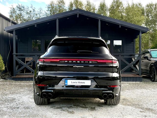 Image for 2023 Porsche Cayenne E-HYBRID, **DEPOSIT TAKEN** HIGH SPEC, BOSE SOUND SYSTEM, TILT AND SLIDE PAN ROOF, REAR SEAT ENTERTAINMENT, SPORT CHRONO, AIR SUSPENSION