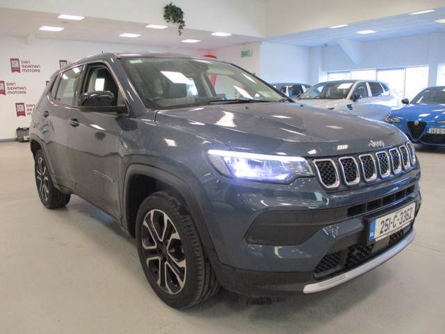 Image for 2025 Jeep Compass Altitude E-hybrid 1.5 130hp-CAMERA-HEATED SEATS-CRUISE-CARPLAY-ONE OWNER