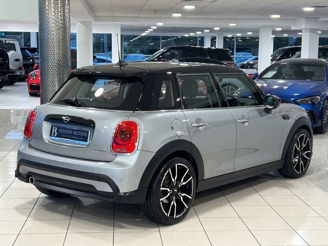 Image for 2024 Mini Hatch COOPER 1.5 PETROL MANUAL 5-DOOR=LOW MILES//HUGE SPEC=COMFORT ACCESS//FULL SERVICE HISTORY=241 REG=IRISH SUPPLIED//TAILORED FINANCE PACKAGES AVAILABLE=TRADE INS WELCOME