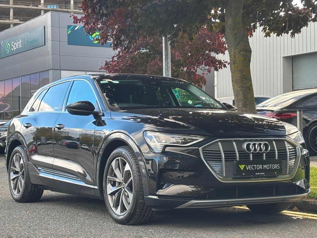 Image for 2022 Audi e-tron 50 QUATTRO TECHNIK