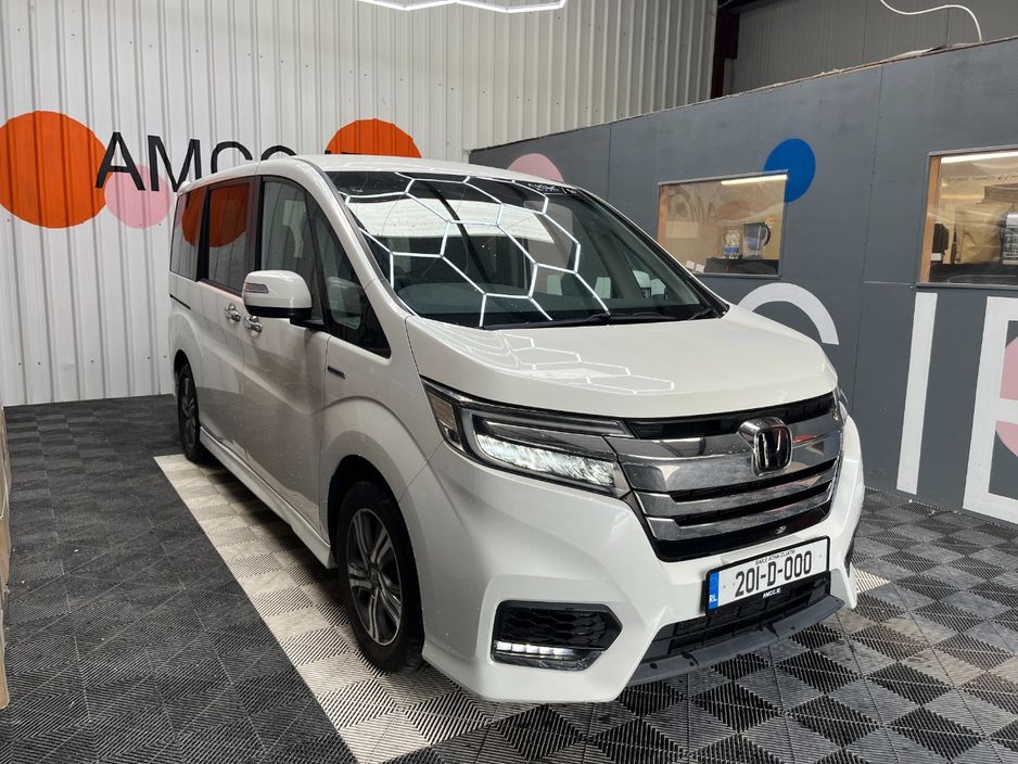 Image for 2020 Honda Stepwagon 2020 HONDA STEPWAGON HYBRID G 2.0 AUTOMATIC / CRUISE CONTROL / PARKING CAMERA / 7 SEATS OPTION / AUTOMATIC & ELECTRIC DOORS AND MORE