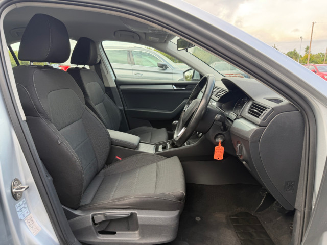 Image for 2016 Skoda Superb Ambition 1.6tdi 120BHP * HEATED SEATS / APPLE CAR PLAY * 