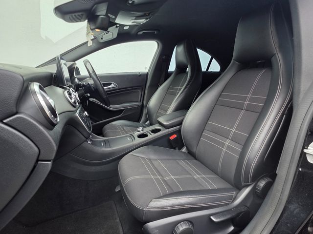Image for 2015 Mercedes-Benz CLA Class CLA180 SPORT AUTOMATIC // NCT TILL 04/27