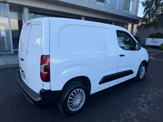 Image for 2022 Citroen Berlingo 2022 CITROËN BERLINGO 1.5 BLUEHDI ENTERPRISE MWB 1 OWNER | 3 SEATER | NEW DOE | FRESH SERVICE