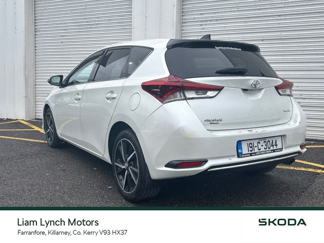 Image for 2019 Toyota Auris 1.2 Luna Sport