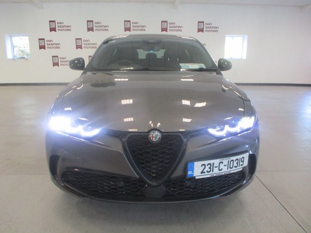 Image for 2023 Alfa Romeo Tonale Veloce 1.3 280 Phev Q4 Eawd 5D
