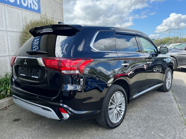 Image for 2020 Mitsubishi Outlander G PLUS PACKAGE AUTOMATIC 2.4 PETROL PLUG IN HYBRID //LOW MILES//HIGH SPEC//FULL LEATHER ELECTRIC HEATED SEATS//HEATED STEERING WHEEL//REVERSE CAMERA//ADAPTIVE CRUISE CONTROL//KEYLESS ENTRY// 