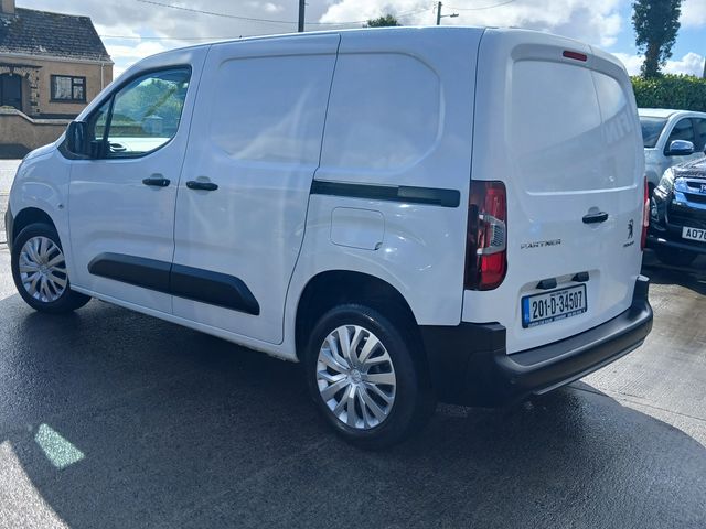 Image for 2020 Peugeot Partner 