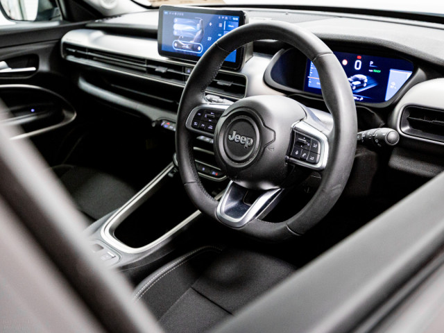 Image for 2025 Jeep Avenger E-Summit 54kWh 155HP