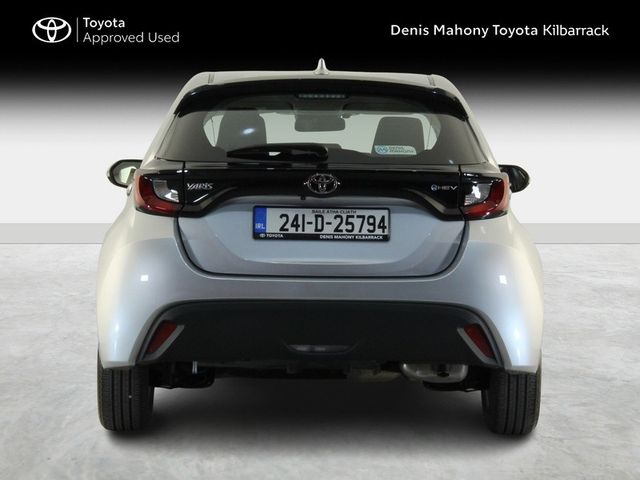 Image for 2024 Toyota Yaris LUNA
