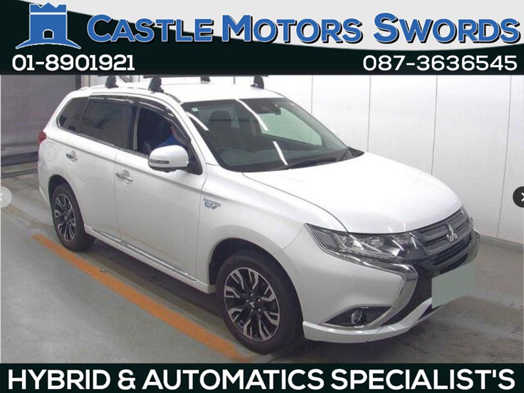 Image for 2018 Mitsubishi Outlander COMING IN THE NEW YEAR ! Hybrid Plug in Jeep . 