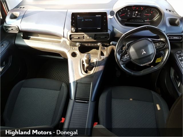Image for 2019 Peugeot Rifter 1.5 BlueHDi 100BHP Allure