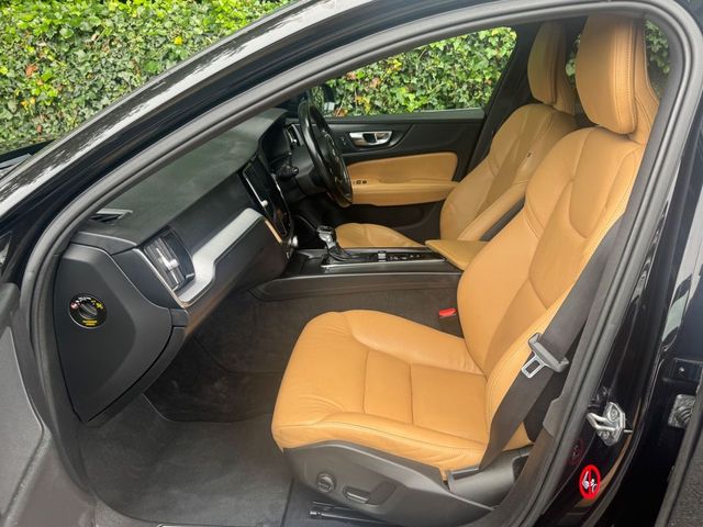 Image for 2018 Volvo V60 D4 Momentum 5DR Auto Estate