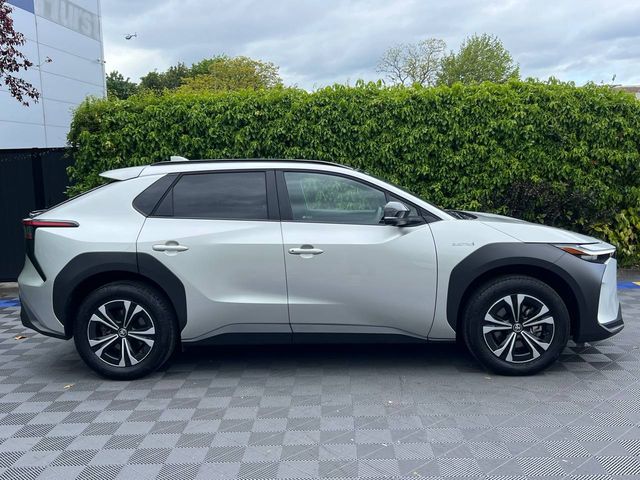 Image for 2024 Toyota bZ4X MOTION 71.4KWH // PANORAMIC SUNROOF // 360 PARKING CAMERAS // HEATED SEATS