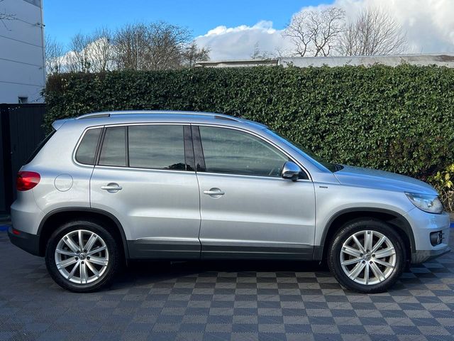 Image for 2015 Volkswagen Tiguan LOUNGE EDITION 1.2 TSI // FULL SERVICE HISTORY // 18" ALLOYS // REVERSE CAMERA