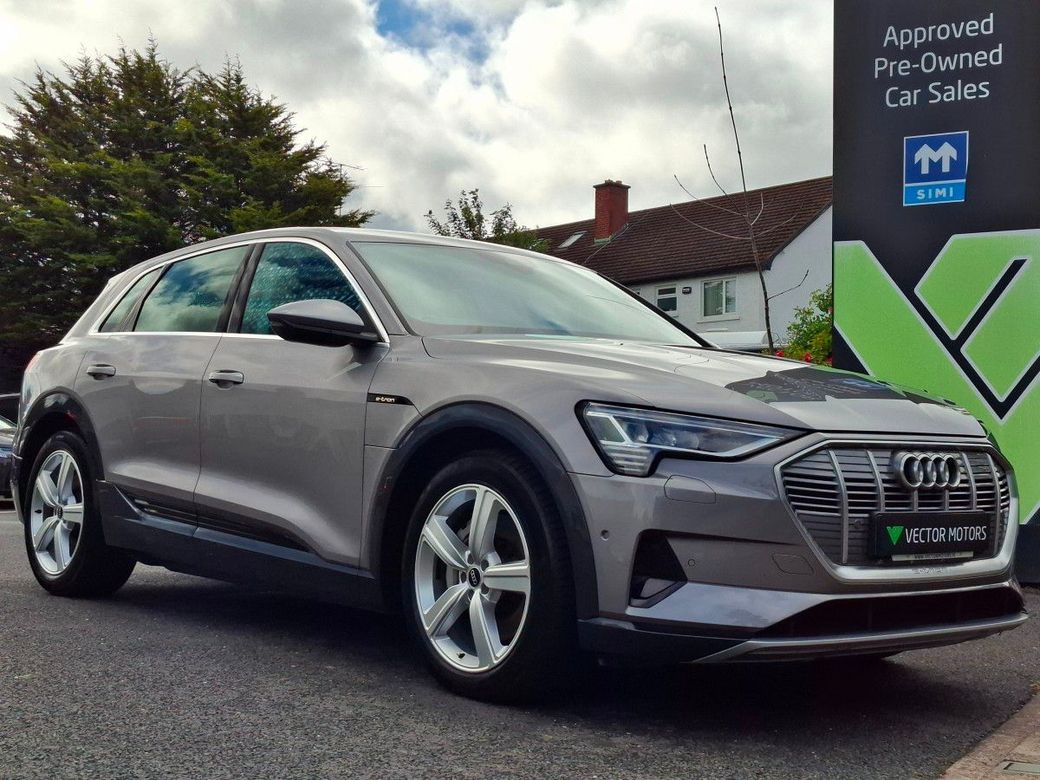 Image for 2022 Audi e-tron 55 TECHNIK LONG RANGE QUATTRO