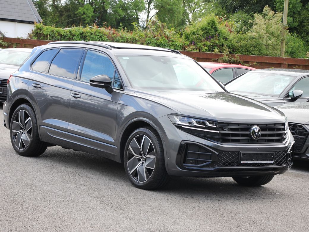 Image for 2025 Volkswagen Touareg R line Black Edition * 286bhp Tdi