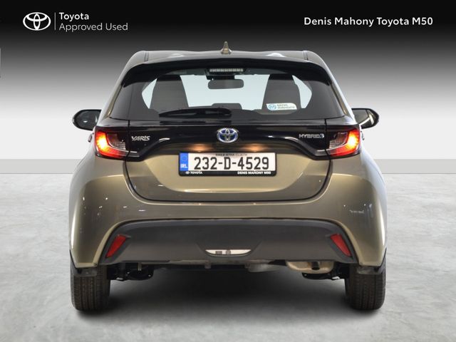 Image for 2023 Toyota Yaris Luna Hybrid Auto